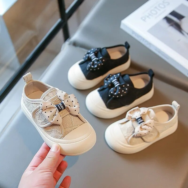 Dječja modna ležerna obuća Mašna s ispisom točkica 2023 PU mekana s okruglim prstima Dječja obuća s kukom i petljom Neklizajuće cipele za djevojčice Mrežasto Novo