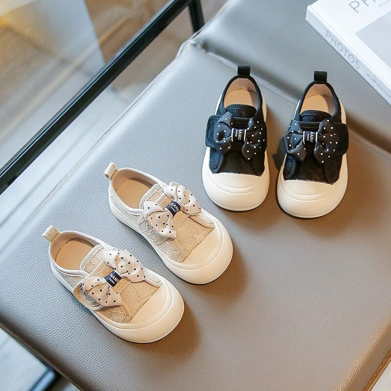 Dječja modna ležerna obuća Mašna s ispisom točkica 2023 PU mekana s okruglim prstima Dječja obuća s kukom i petljom Neklizajuće cipele za djevojčice Mrežasto Novo