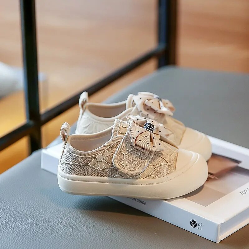 Dječja modna ležerna obuća Mašna s ispisom točkica 2023 PU mekana s okruglim prstima Dječja obuća s kukom i petljom Neklizajuće cipele za djevojčice Mrežasto Novo