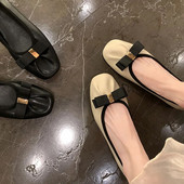 Nove ženske balerinke veće veličine Mekane kožne cipele za čamac Ravne cipele s mašnom Ženske natikače crne Zapatos Mujer Jesen 1458N