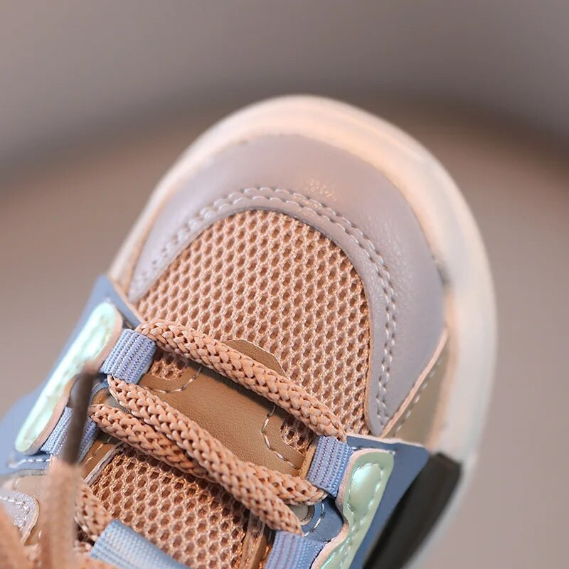 2023. gads. Jauni bērnu apavi ar sietu, rozā meiteņu kedas pavasara modes bērnu apavi pelēki zēniem, ikdienas apavi ar plakaniem papēžiem Studentu F01221