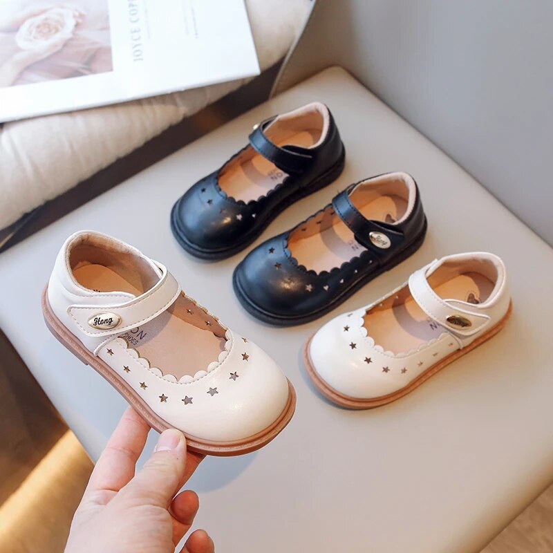 Nove mekane dječje ležerne cipele 2023. Nove jednostavne neklizajuće cipele od čipke u francuskom stilu, dječje modne kožne cipele za djevojčice Jednostavne jednobojne