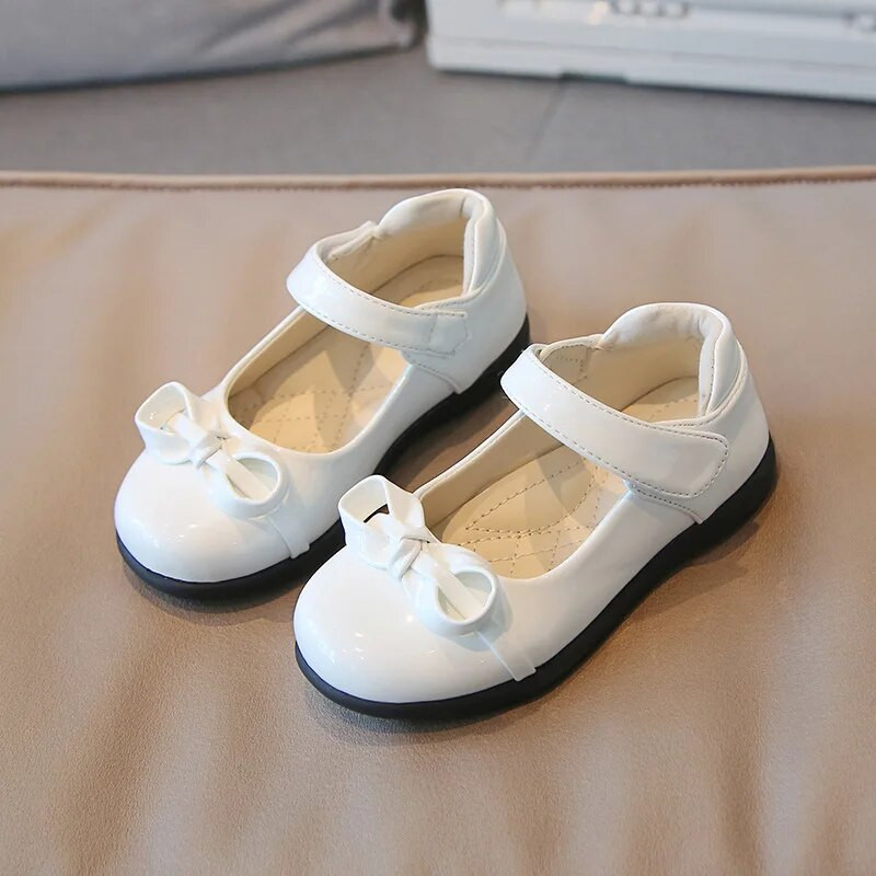 2023. gada jauni bērnu apavi, melni smilškrāsas formas skolas apavi, platforma, vienkārši, sekli, spīdīgi, bērnu apavi Modes ikdienas apavi Drop Shipping