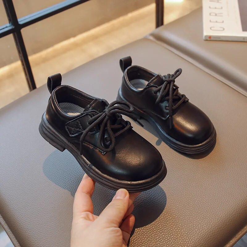 Dječje kožne cipele za dječake Djevojčice Unisex Dječje školske crne cipele na vezanje Meka moda 2023. Proljetne nove ležerne tenisice 26-36