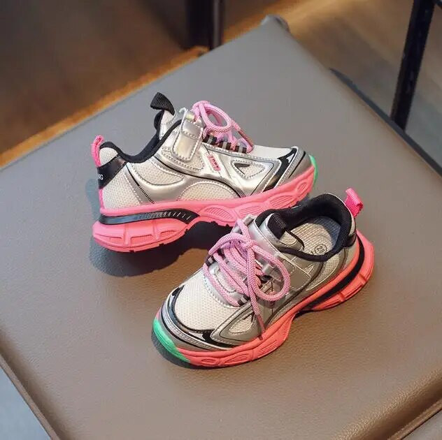 Tüdrukute sügistossud 2023 Laste tennise spordijalatsid Hingavad poiste jooksujalatsid Pehme põhjaga libisemiskindlad beebijalgpallijalatsid