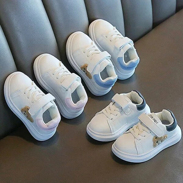 Armsa karvase karu mustriga laste tossud 2024 lameda kontsaga tüdrukute poiste kingad libisemiskindla platvormiga jooksujalatsid Laste tennised