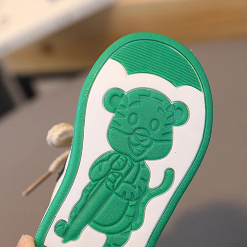 Dječja Topla sportska obuća Jesen Zima Plišane udobne tenisice za djevojčice PU koža Ležerne dječake Mekani potplat Modne dječje cipele za bebe