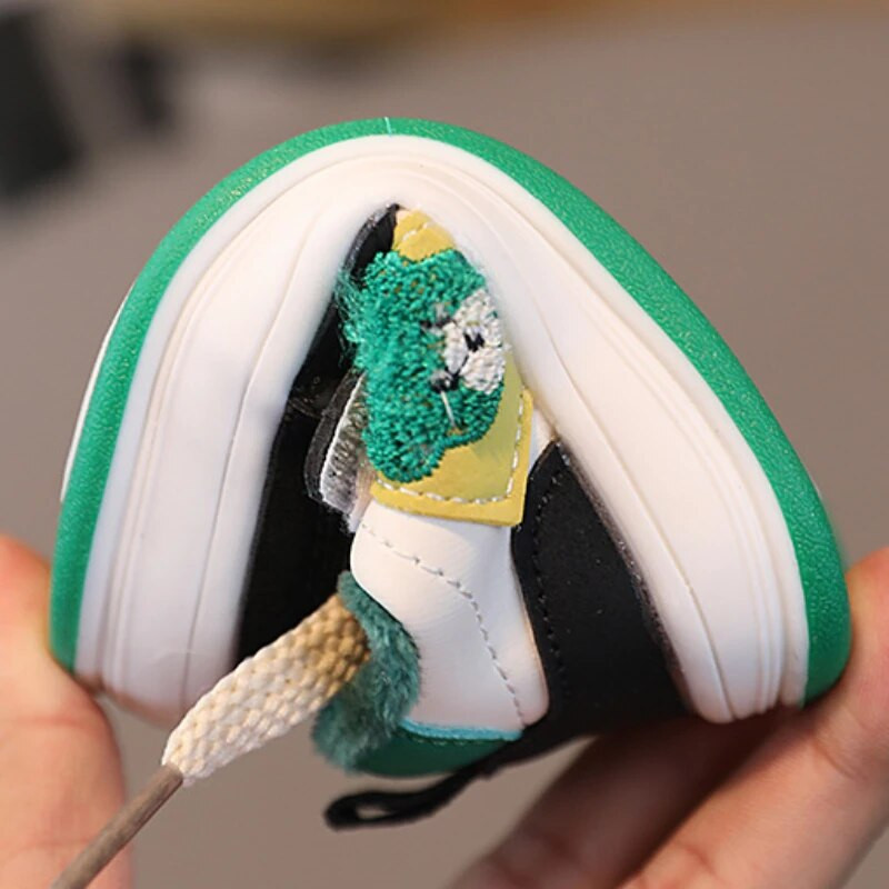 Dječja Topla sportska obuća Jesen Zima Plišane udobne tenisice za djevojčice PU koža Ležerne dječake Mekani potplat Modne dječje cipele za bebe