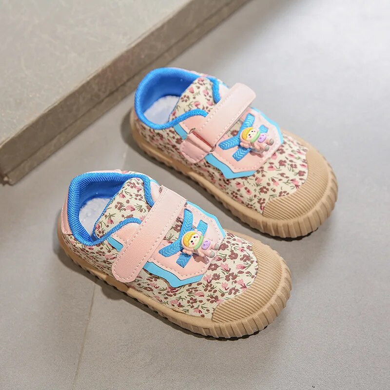 Dječje ležerne cipele Proljeće 2023. Nove slatke cvjetne cipele za djevojčice Dječje platnene cipele s mekim dnom iz crtanih filmova Tenisice