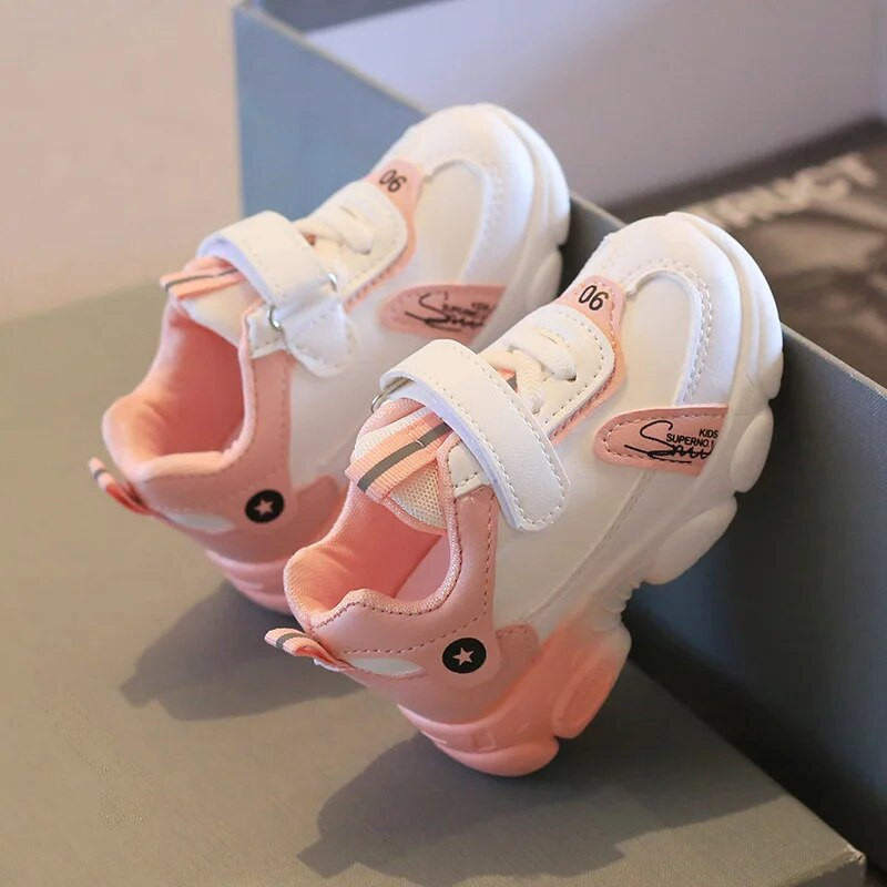 Gyermek dizájn narancssárga tornacipők tipegő lányok fiúk PU bőr légáteresztő alkalmi sportcipők gyerek futócipők 20-31 méret