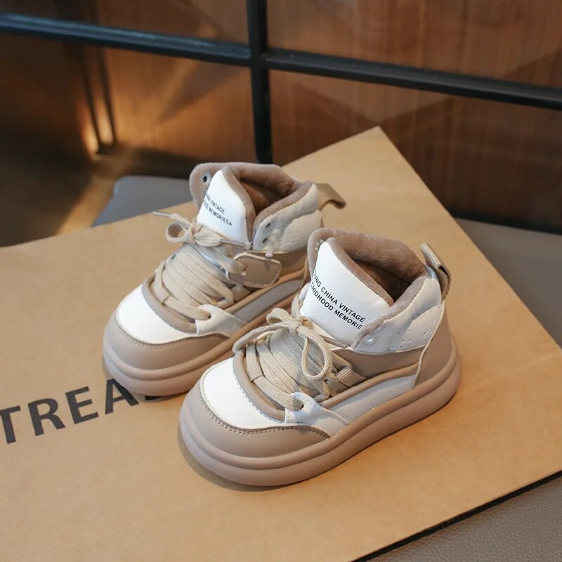 Dječja ležerna obuća Novo za djevojčice Zimske plišane tople cipele Cipele s mekim dnom Dječja modna obuća za daske Dječaci Pamučne sportske cipele