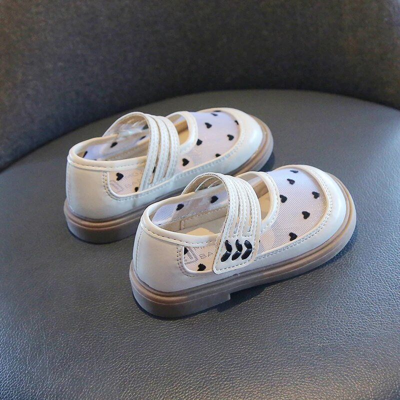 Dječja modna obuća za djevojčice Ležerne cipele Ljubavni printovi Jednostavne neklizajuće dječje cipele 2023 Nove mekane prozračne elegantne cipele za princeze PU