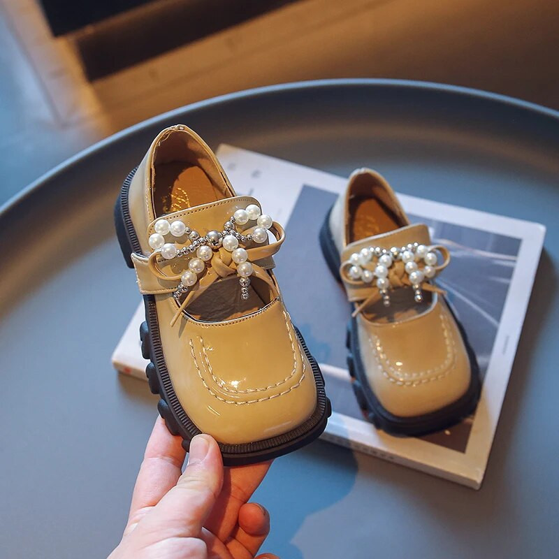 Kožne cipele za djevojčice 2023. Svestrane biserne mašne Elegantne dječje cipele u korejskom stilu Proljetne dječje mokasine s četvrtastim prstima Neklizajuće ravne cipele