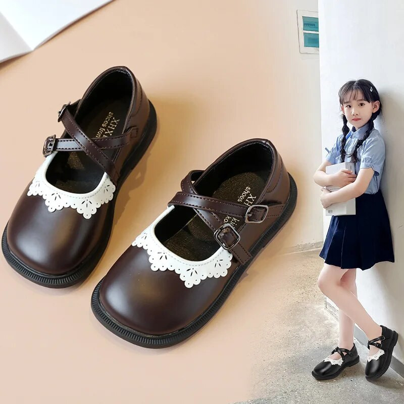 Nove kožne cipele za djevojčice iz 2023. Čipkane crno-smeđe Lolita stil Korejski stil Dječja modna plitka mokasina za vjenčanje Elegantan šik