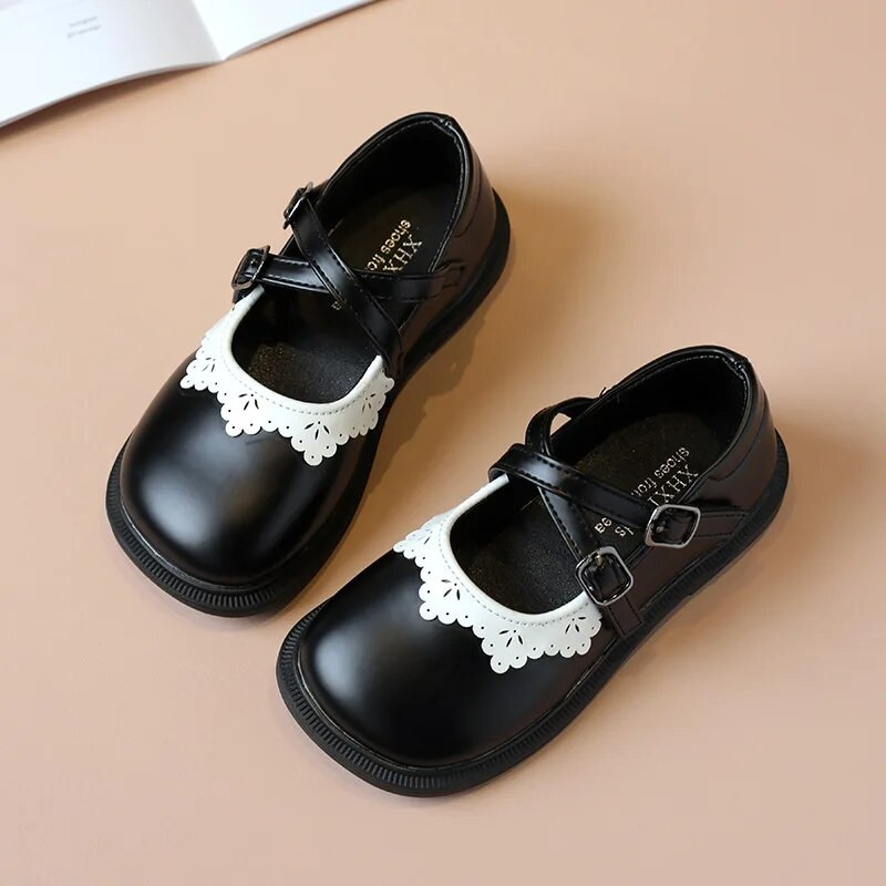Nove kožne cipele za djevojčice iz 2023. Čipkane crno-smeđe Lolita stil Korejski stil Dječja modna plitka mokasina za vjenčanje Elegantan šik