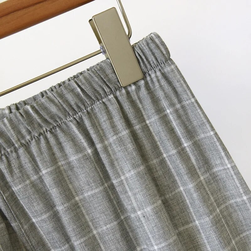 Vīriešu pelēkas krāsas pidžamas Homme vasaras rūtains dizaina kokvilnas bikses ar īsām piedurknēm Vīriešu guļamveļa komplekts Pidžamas vīriešiem