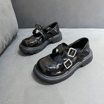Μαύρα δερμάτινα παπούτσια για κορίτσια σε στυλ Βρετανίας 2023 Νέο ευέλικτο γάντζο και βρόχο με μαλακή πόρπη για παιδιά μόδας Shallow Loafers Cute School