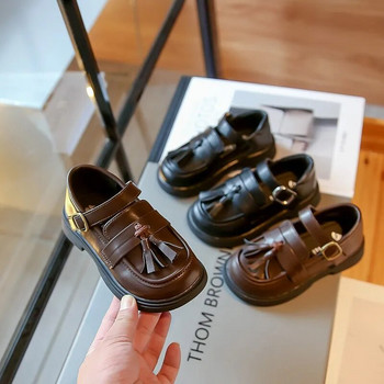 Универсални детски мокасини 2023 г. с пискюли Едноцветни нехлъзгащи се детски обувки Кожени обувки за момичета Drop Shipping Универсални меки PU