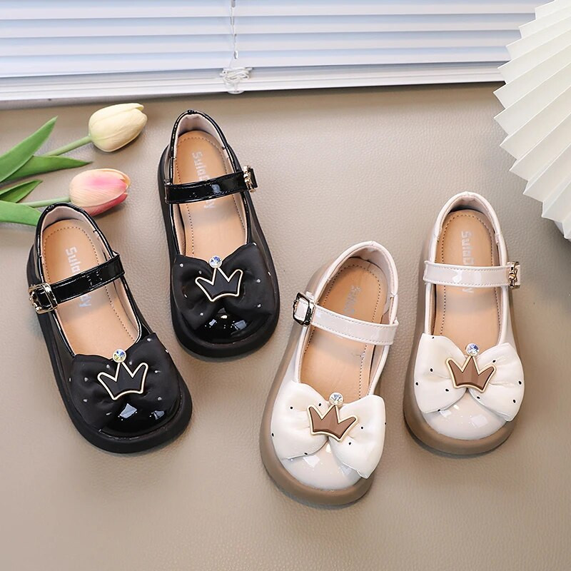 2023. g. Jauni, mazi, mazi, meiteņu apavi bērniem, neslīdoši, apaļiem purngaliem, bērnu modes kroņa āķa un cilpas princešu apavi.