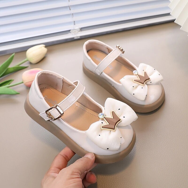 2023. g. Jauni, mazi, mazi, meiteņu apavi bērniem, neslīdoši, apaļiem purngaliem, bērnu modes kroņa āķa un cilpas princešu apavi.