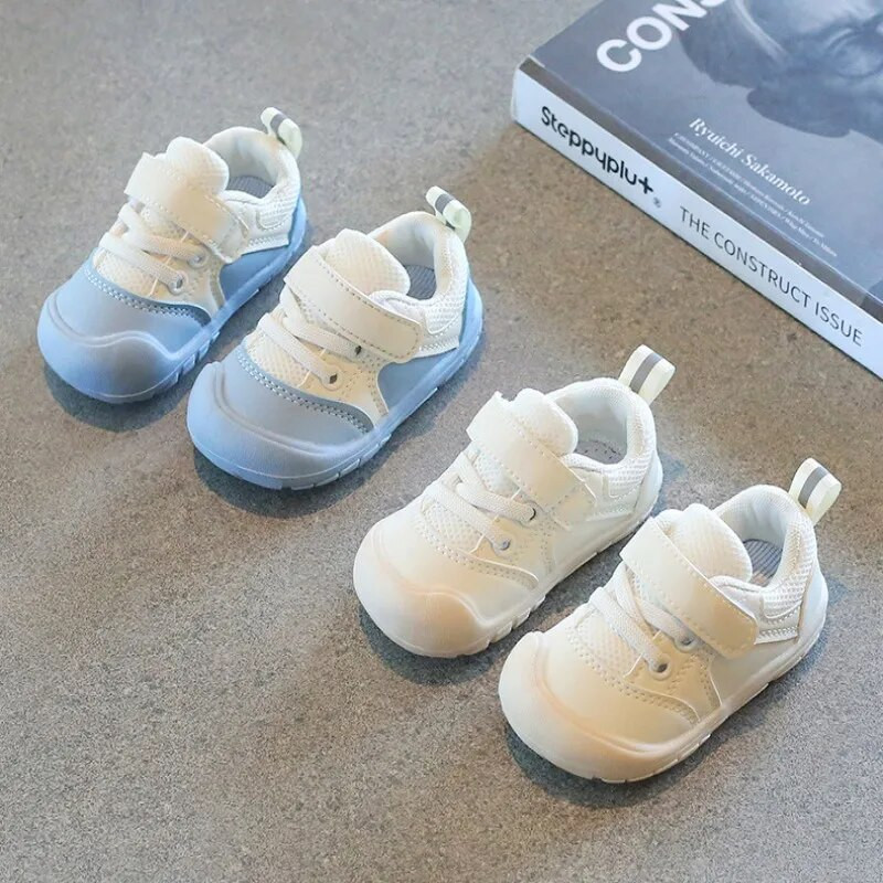 Jauni balti ikdienas apavi zīdaiņiem, zēniem, meitenēm bērniem, sporta apaviem pavasara bērniem, mīksta zole, pastaigu apavi 0–3 gadiem