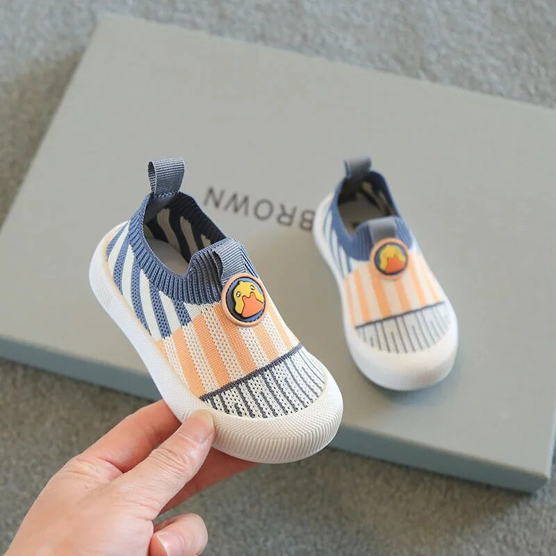 Bērnu ikdienas apavi zēniem meitenēm rudens pavasara modes sieta elpojoši bērnu apavi ar mīkstu apakšu, neslīdoši bērnu apavi