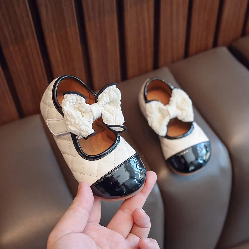 Proljeće Jesen Djevojčice Mary Janes Plitke dječje kožne cipele Modne svestrane crne bež neklizajuće dječje ravne cipele s kravljim mišićnim potplatom