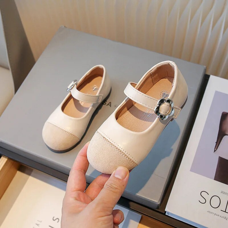 Djevojčice Black Mary Jane Cipele 2023. Proljeće Jesen Nove jednostavne dječje patchwork kožne cipele Modne princeze Meke ležerne dječje cipele