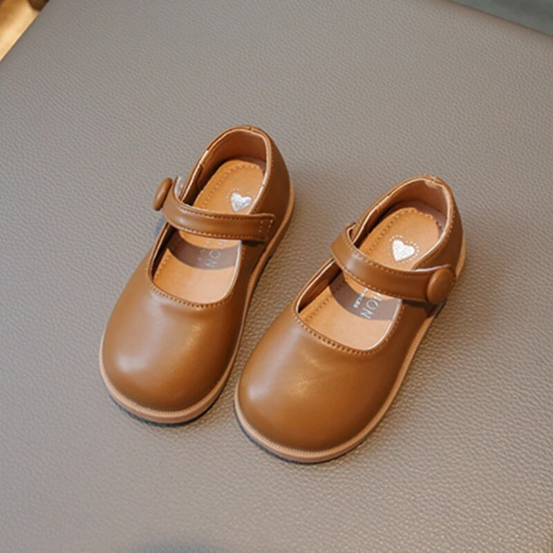 Őszi divatos hercegnős cipők lányoknak 2023 Új bőr gyermekcipők koreai stílusú Black Party sokoldalú Kid Mary Jane cipők
