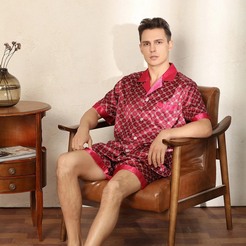 Proljeće Ljeto Ice Silk 2PCS Pidžama Odijelo S-XXL Muška široka kućna odjeća Modni print kratkih rukava Kratke hlače za spavanje Široka spavaćica