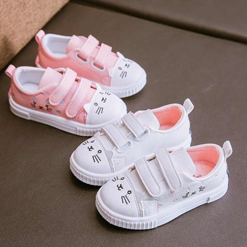 Dječje cipele za dasku Proljetne novosti Pu meke kožne cipele za slobodno vrijeme Prozračne tenisice sa slatkim crtanim filmovima Dječje neklizajuće modne cipele za djevojčice