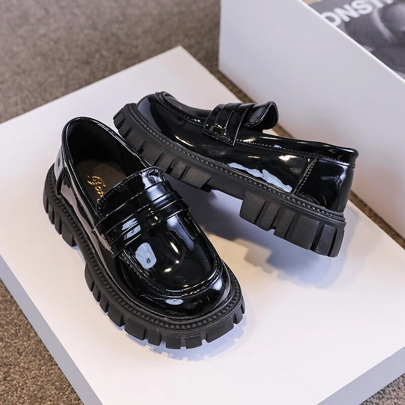 Nove dječje crne kožne modne ravne cipele za dječake i djevojčice iz 2023. Elegantne dječje cipele od 26 do 36 godina za četiri sezone