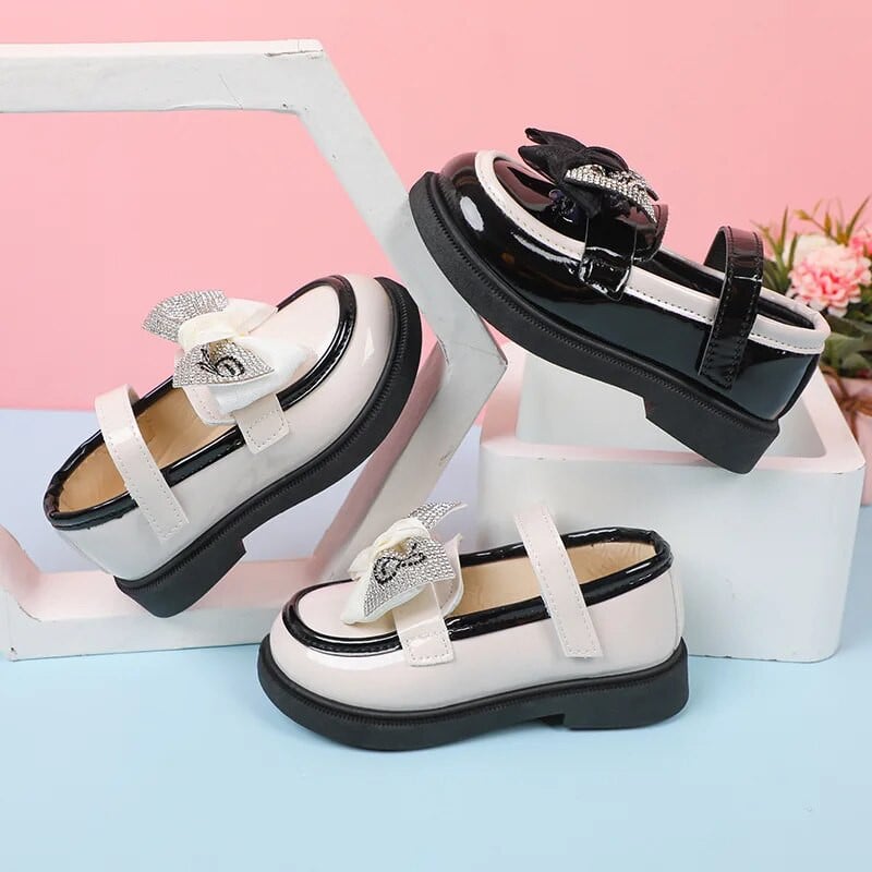 Nove mokasine za djevojčice Slatka leptir mašna na kuku i omču Jednostavna neklizajuća dječja kožna obuća Drop dostava Proljetne dječje cipele PU 2023.