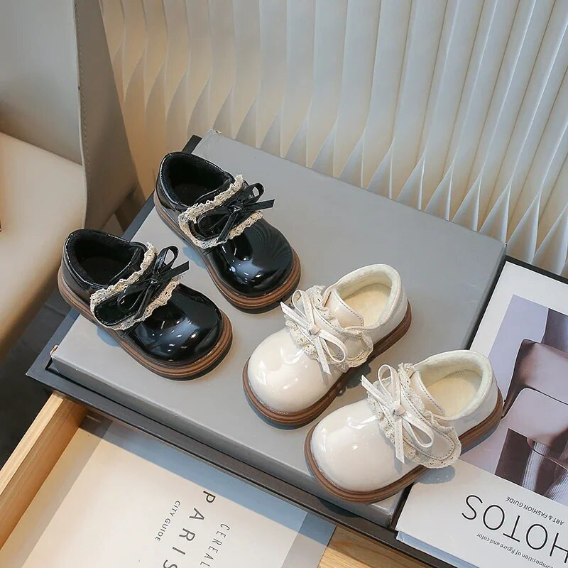 Lolitas stila mežģīņu āķis un cilpa Modes meiteņu ādas apavi Bērnu ikdienas spieķi, jauki, spīdīgi 2023. gada bērnu ikdienišķi kurpes Princese