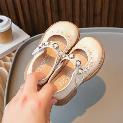 Dječje kožne cipele s okruglim prstima za djevojčice Proljeće i jesen 2023. Nove čipkaste biserne sjajne mokasine Dječje biserne čipkane modne ležerne cipele