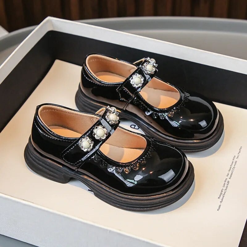 Dječje kožne cipele s okruglim prstima za djevojčice Proljeće i jesen 2023. Nove čipkaste biserne sjajne mokasine Dječje biserne čipkane modne ležerne cipele