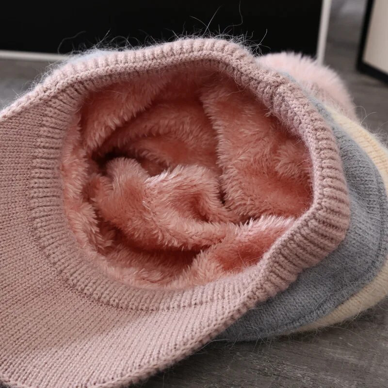 Rudens un ziemas jauna silta pīļu cepure Sieviešu jauktas krāsas trušu mati Trikotāžas cepures Ausu aizsardzība Vilnas cepure Bieza beisbola cepure
