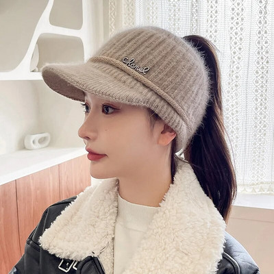 Καπέλα με γείσο για γυναίκες Καπέλο προσωπίδας 2022 Νέα γυναικεία χειμωνιάτικα ζεστά πλεκτά καπέλα με κουνέλι Μόδα Κορεάτικο καπέλο μπέιζμπολ με αλογοουρά Gorro