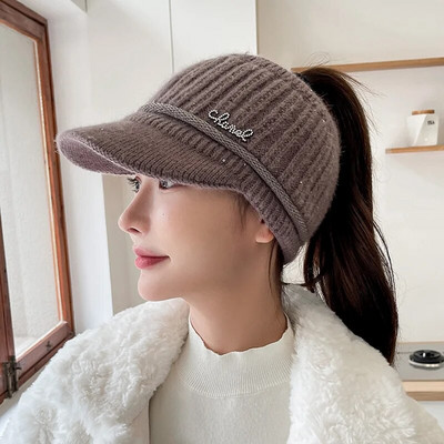Καπέλα με γείσο για γυναίκες Καπέλο προσωπίδας 2022 Νέα γυναικεία χειμωνιάτικα ζεστά πλεκτά καπέλα με κουνέλι Μόδα Κορεάτικο καπέλο μπέιζμπολ με αλογοουρά Gorro