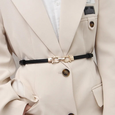 Naiste nahast õhuke vöö metallist lihtne konksuga pandlaga reguleeritav vöörihm püksikleidi jaoks Brändi disaineri kaunistus vöörihm