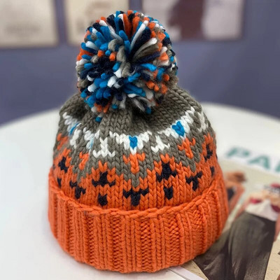 Divat Aranyos Print Hímzés Csupok Női Kalapok Férfiak Tél Gyapjú Meleg Szőrme Pompon táskás Kötött sapka Motorháztető sapkák Gorros Invierno