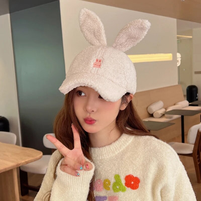 Izšūta multfilmas beisbola cepure, modes ziemas silta plīša ausu tops, jauks zaķis, cieta sieviešu cepure