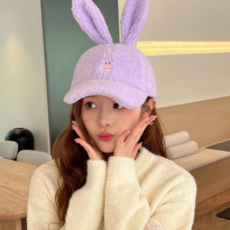 Izšūta multfilmas beisbola cepure, modes ziemas silta plīša ausu tops, jauks zaķis, cieta sieviešu cepure