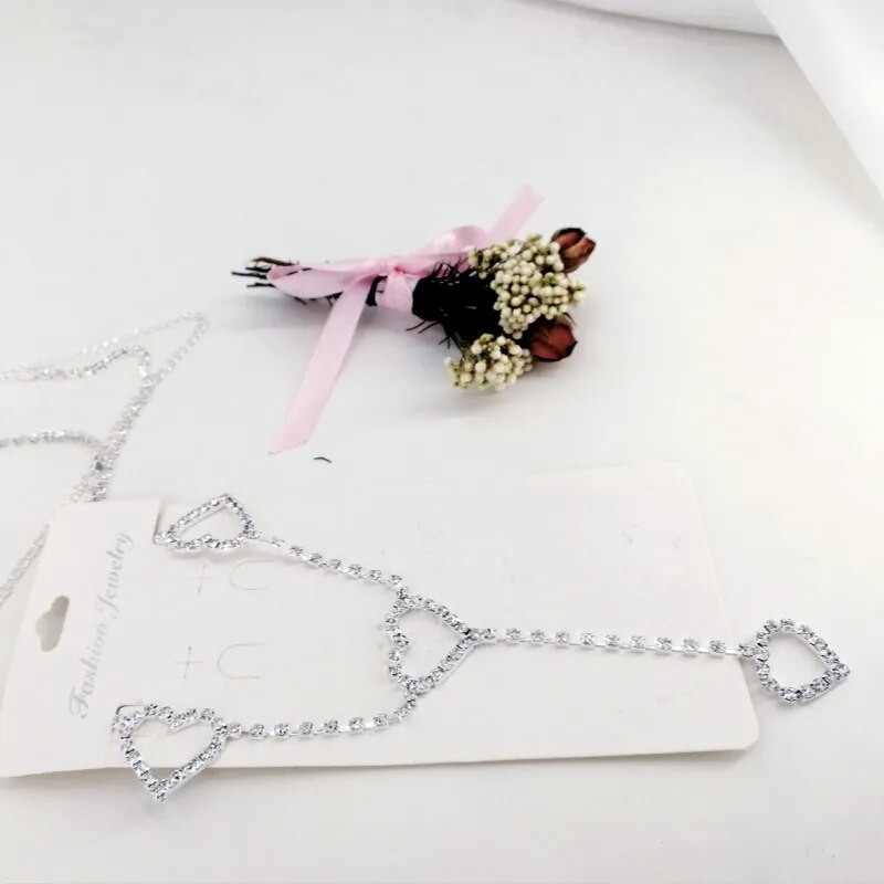 Sieviešu modes josta, gurni ar augstu vidukli Zelta sudraba šaura metāla ķēde kuplas bārkstis kristāla dimanta vidukļa ķēde