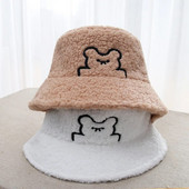 Ziemas jēra vilnas silta kausa cepure sievietēm multfilmas lācis ar platām malām fordējamas zvejnieku cepures mīksta plīša vēja necaurlaidīga baseina vāciņš