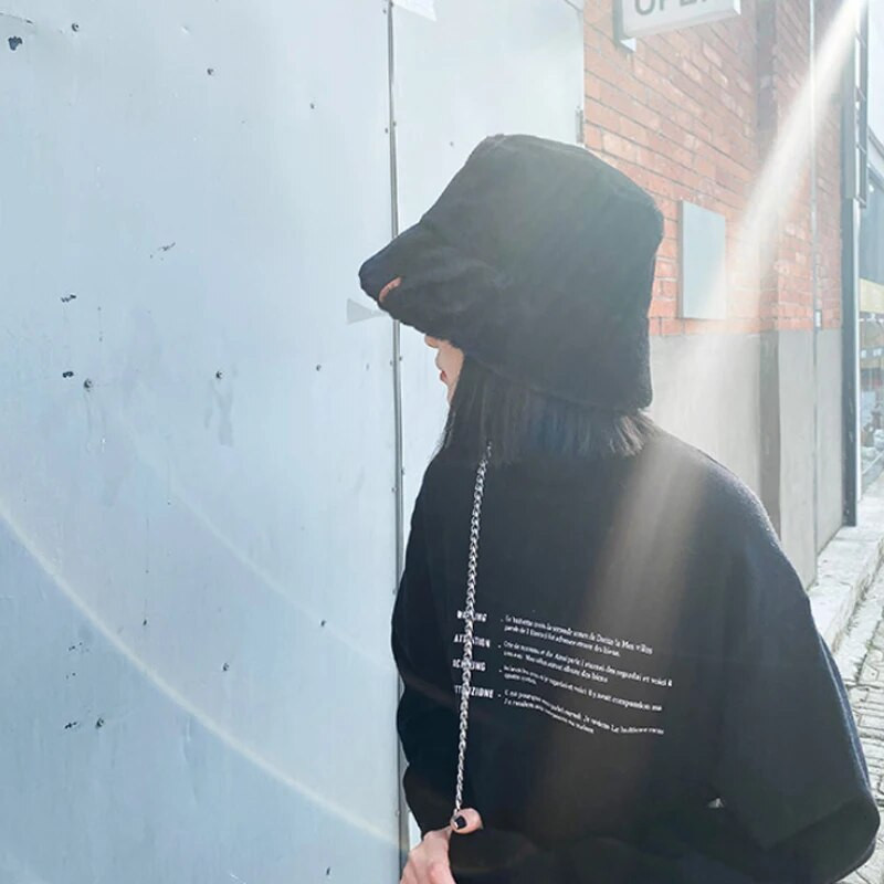 Mīksta plīša sieviešu kausa cepure Bieza vilnas vilnas zvejnieka vāciņš vienkrāsains kažokādas Panamas baseina cepures sievietēm ziemas silts motora pārsegs кепка