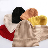 Egyszínű sapka őszi téli sapka nőknek Férfi kötött Skullies sapka meleg puha uniszex motorháztetős sapka Alkalmi vad kiegészítők