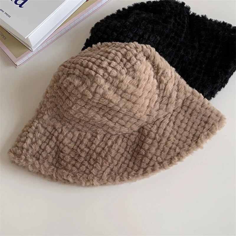 Mīksta plīša sieviešu cepure, mākslīgā truša kažokāda, silta zvejnieka cepure āra vēja necaurlaidīgai dāmas Panamas sauļošanās cepurei