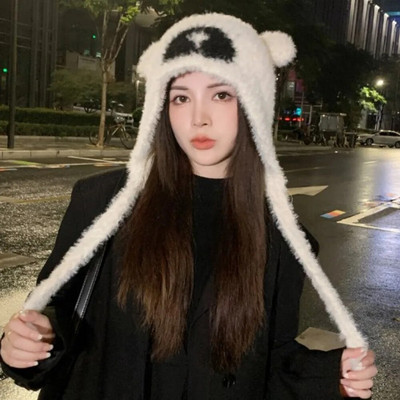 Talvine plüüsist müts Armas Väike karu kõrvad Beanid Naiste Pullover Mütsid Korea kõrvakaitse rihm Beanies müts kõrvaklapiga