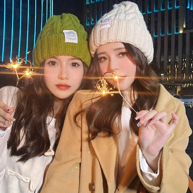 Talvine silmkoeline müts Nokamütsid naistele kootud mütsid Mood õues soe villane paariline müts Kapott naine talvekeeratav naiste kapott